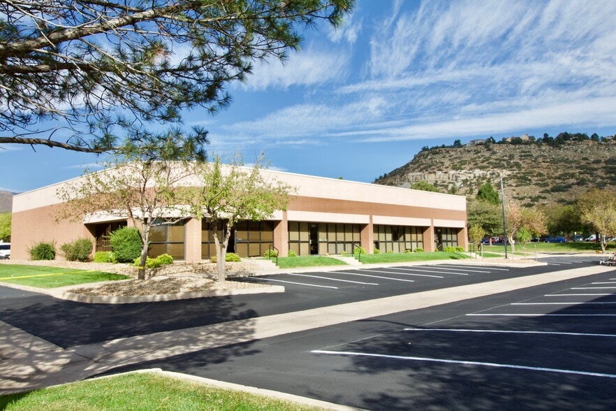 1039-1055 Elkton Dr, Colorado Springs, CO for lease - Building Photo - Image 2 of 12