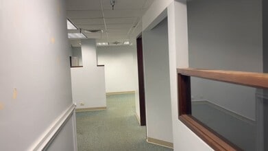 2200 Kamehameha Hwy, Honolulu, HI à louer - Vidéo sur l’inscription commerciale
