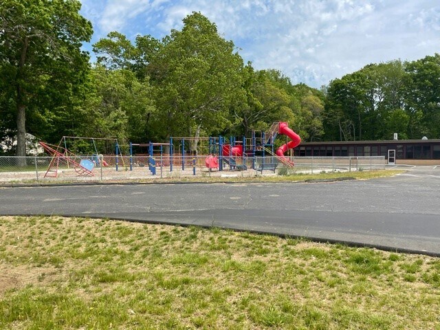 740 Colonel Ledyard Hwy, Ledyard, CT à louer - Photo du bâtiment - Image 2 de 61