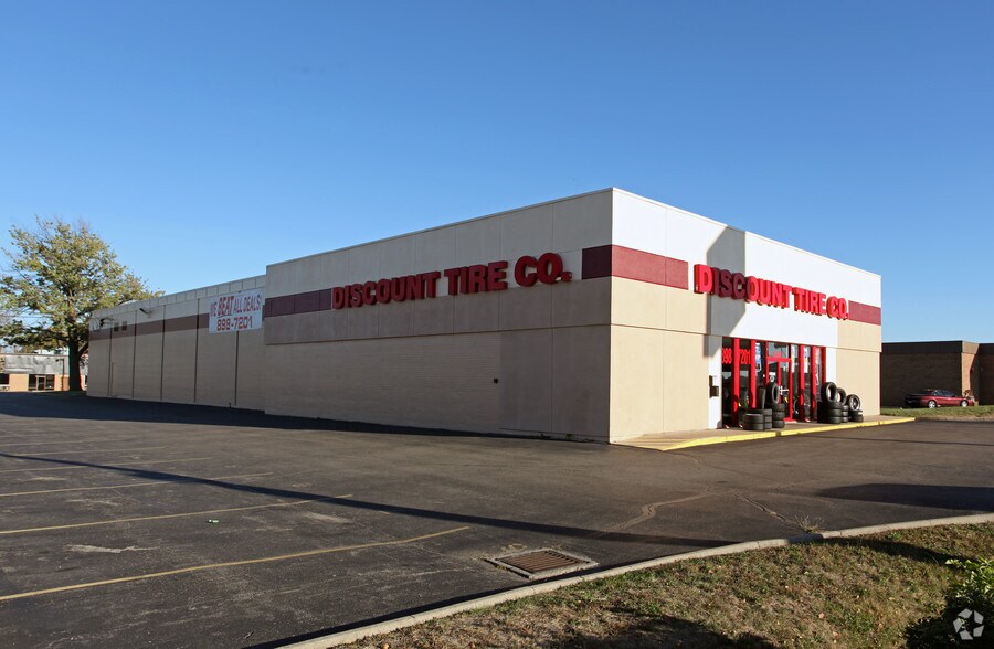 6928 Poe Ave, Dayton, OH à louer - Photo du bâtiment - Image 2 de 2