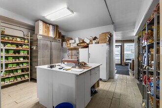 4148-4152 Boul Sainte-Rose, Laval, QC for lease Building Photo- Image 2 of 6