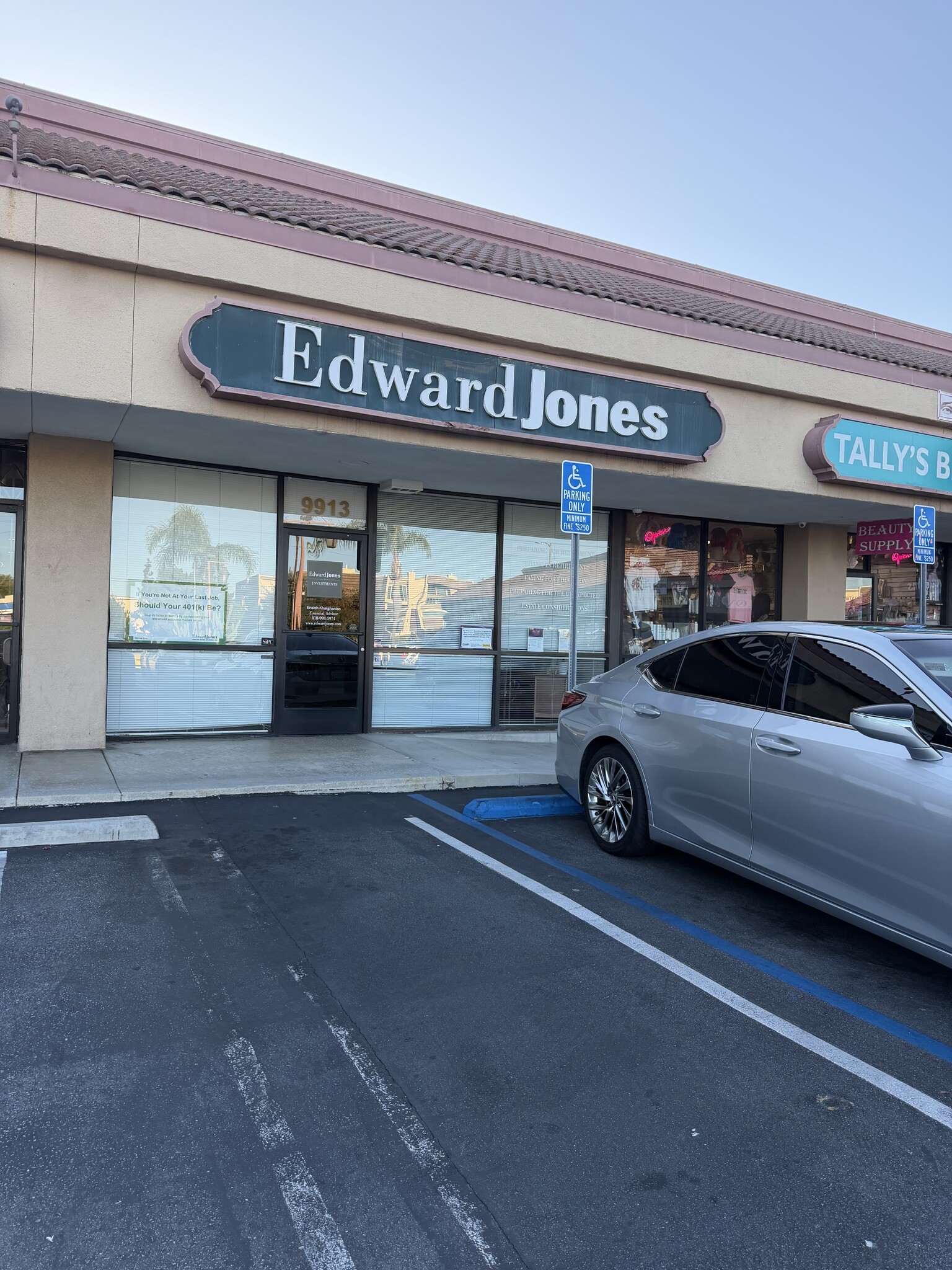 9901-9935 Topanga Canyon Blvd, Chatsworth, CA for lease Building Photo- Image 1 of 8