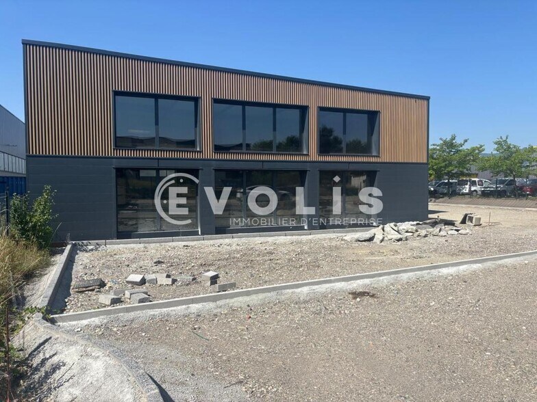 164 Rue De La Garenniere, Mornant for sale - Building Photo - Image 2 of 13