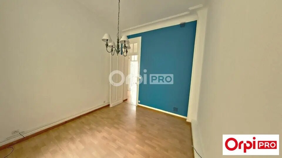 Office in Lille for lease - Interior Photo - Image 3 of 7