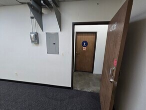 15500 Erwin St, Van Nuys, CA for lease Interior Photo- Image 1 of 4