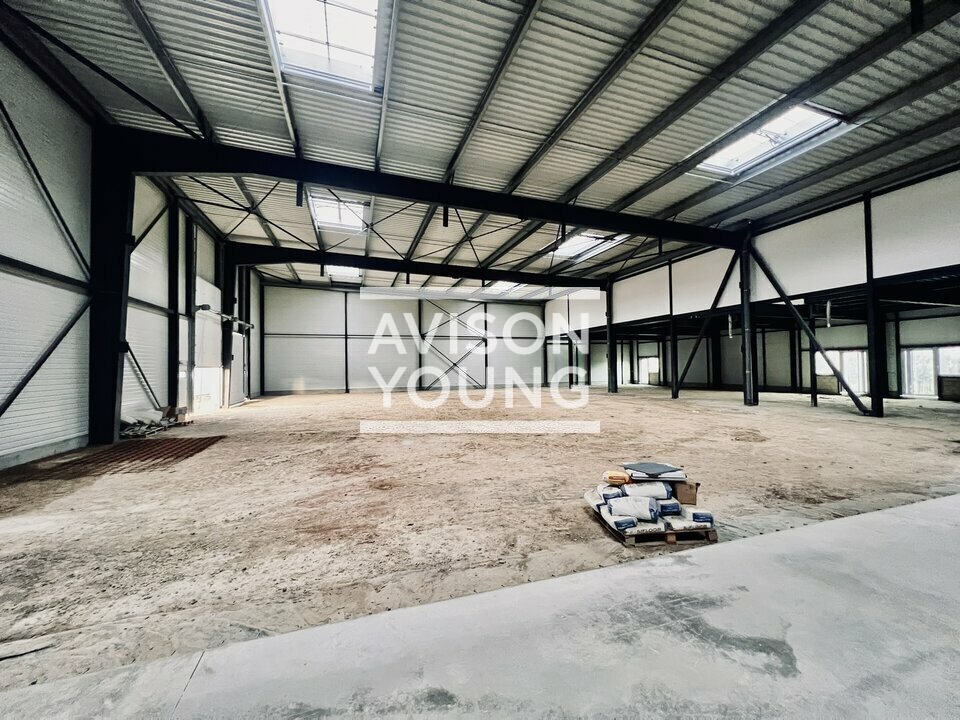 Flex in Louvres for sale Building Photo- Image 1 of 14