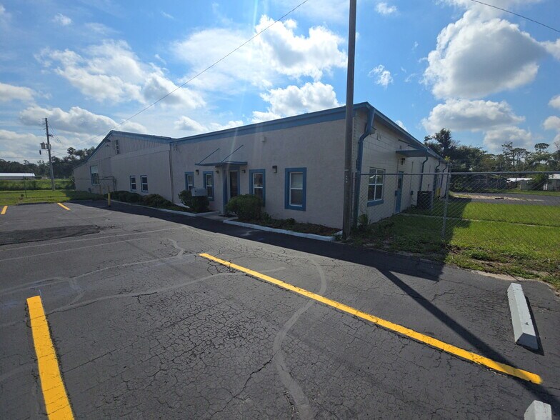 1251 US-98 W, Perry, FL à louer - Photo du bâtiment - Image 1 de 5