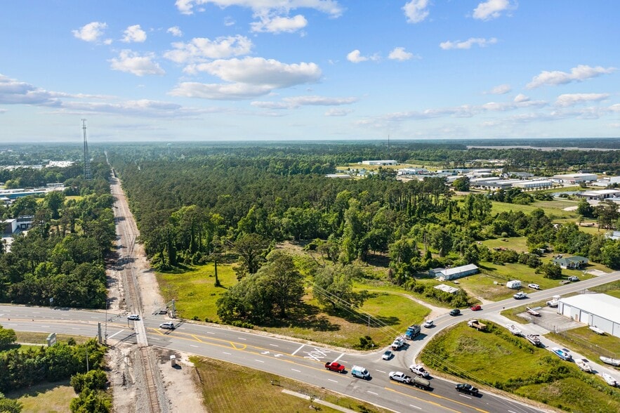 105 Gloria Dawn, Morehead City, NC for sale - Building Photo - Image 2 of 22