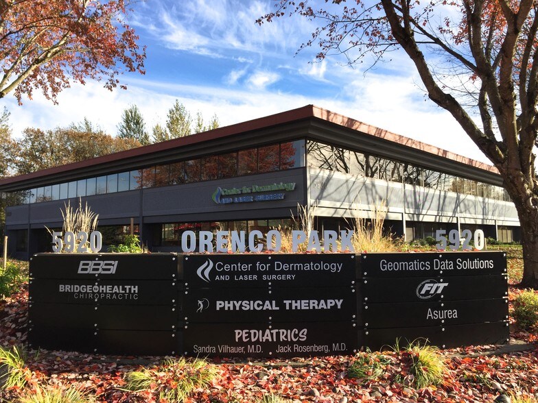 5920 NE Ray Cir, Hillsboro, OR à louer - Photo du bâtiment - Image 3 de 9