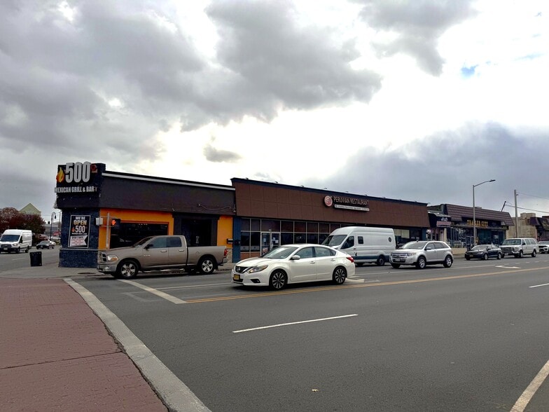 238-248 Front St, Hempstead, NY for sale - Building Photo - Image 1 of 7