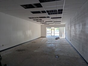 1154 Lawrenceville Hwy, Lawrenceville, GA for lease Interior Photo- Image 2 of 4