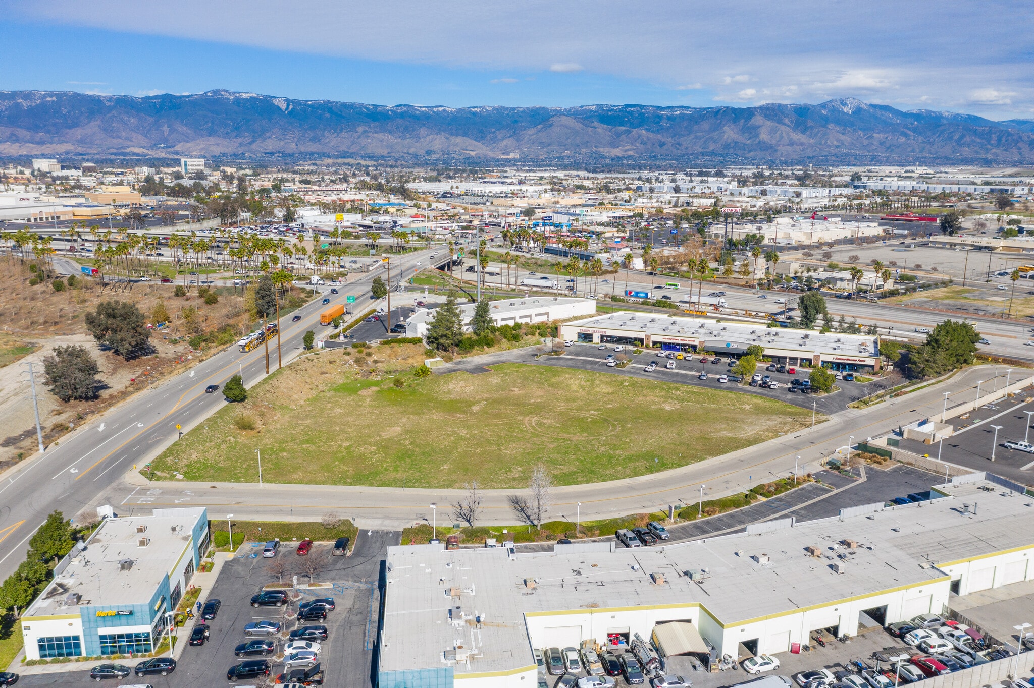 Orange Show Rd & 215 Fwy, San Bernardino, CA for sale Primary Photo- Image 1 of 29