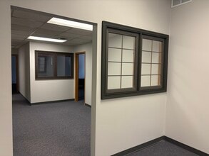 3505 N 48th St, Lincoln, NE à louer Photo intérieure- Image 2 de 6