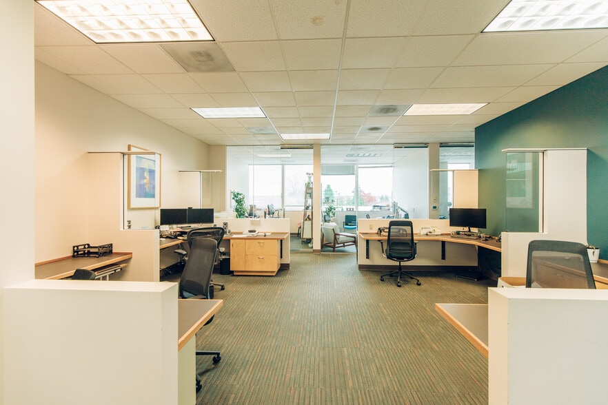 150-220 SW Harrison St, Portland, OR for lease - Interior Photo - Image 2 of 19