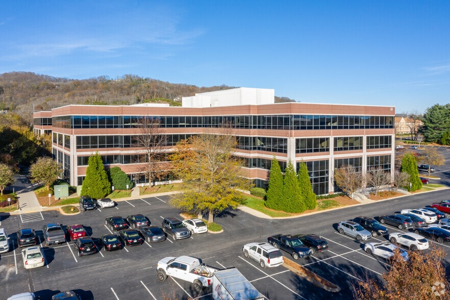 10 Cadillac Dr, Brentwood, TN for lease - Building Photo - Image 2 of 10