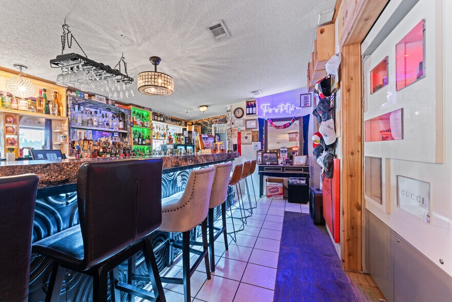 33855 Blanco Rd, Bulverde, TX à vendre - Photo du bâtiment - Image 3 de 23