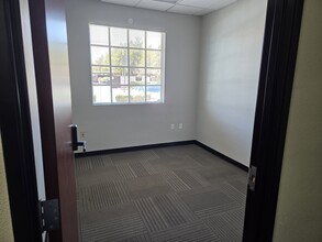 3145 E Warm Springs Rd, Las Vegas, NV for lease Interior Photo- Image 2 of 5