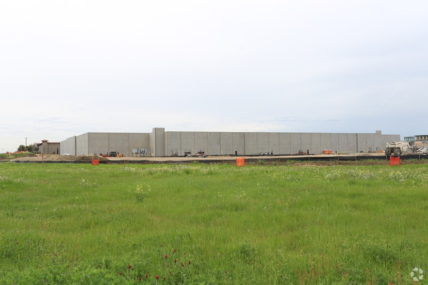 1325 Airport Blvd, Napa, CA for lease - Building Photo - Image 2 of 12