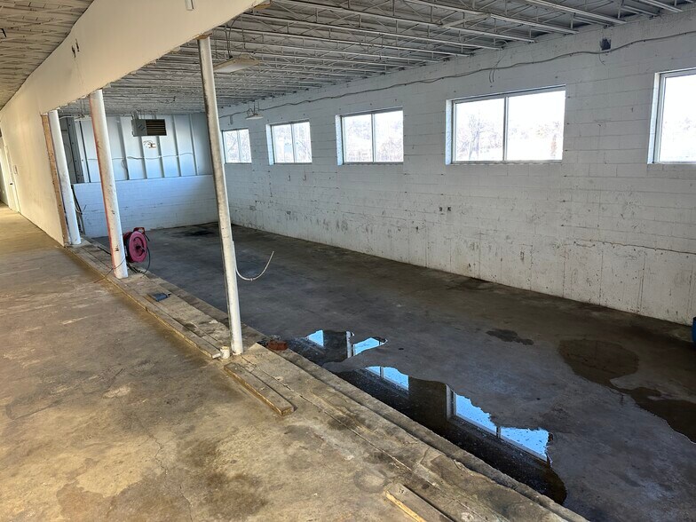 2510 Erick St, Baltimore, MD à louer - Photo du bâtiment - Image 3 de 14