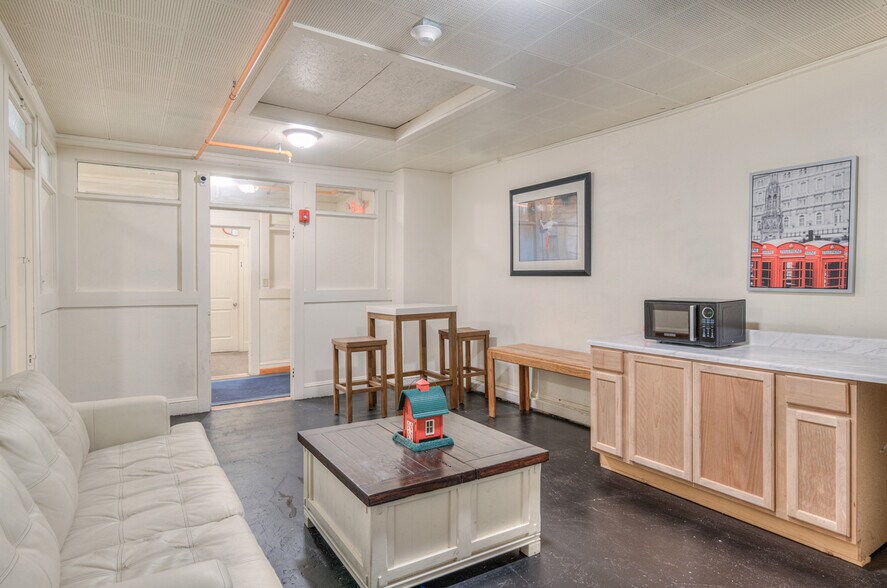 395 N Main St, Prineville, OR à vendre - Photo du bâtiment - Image 3 de 43