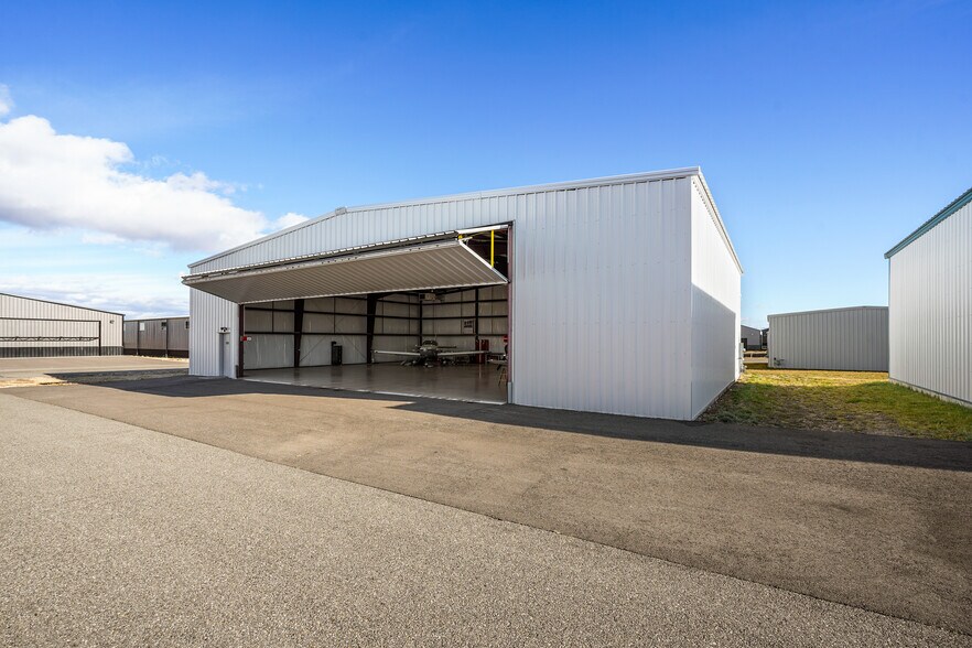 3229 Airport Rd, Helena, MT à vendre - Photo du bâtiment - Image 3 de 21