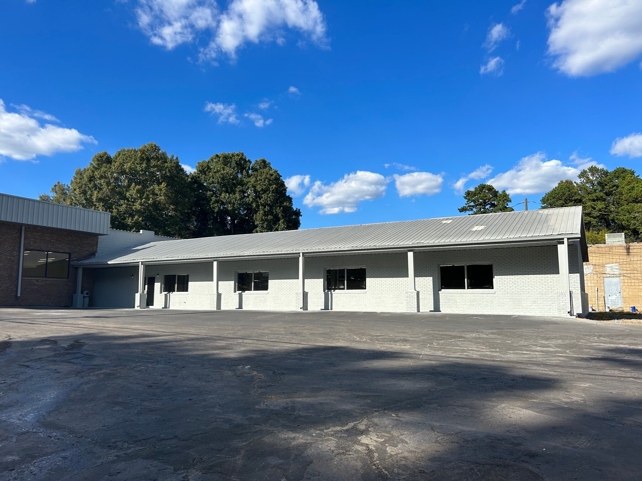2914 Gibbon Rd, Charlotte, NC for lease Building Photo- Image 1 of 22