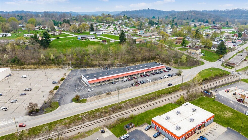 2300 June Pky, Zanesville, OH for sale - Building Photo - Image 2 of 12