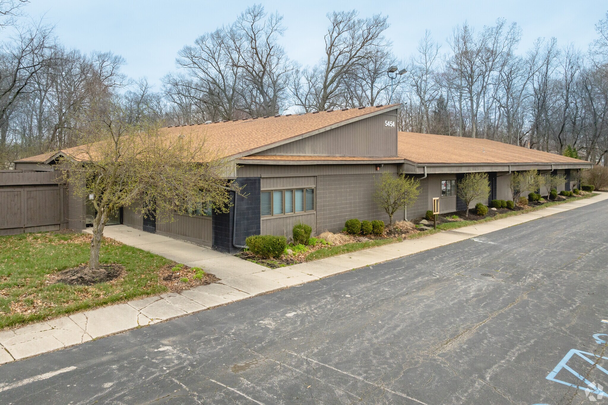 5454 Airport Hwy, Toledo, OH à vendre Photo du bâtiment- Image 1 de 1