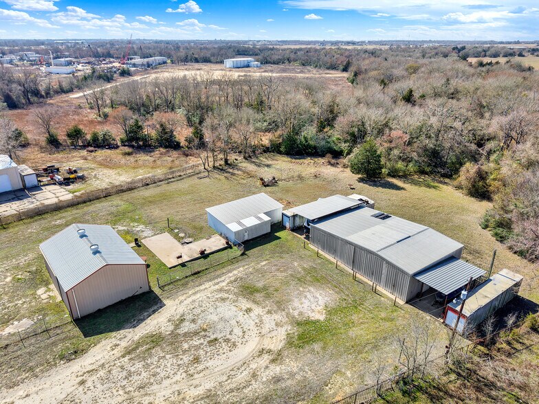 6235 Fourwinds Dr, Bryan, TX à vendre - Photo du bâtiment - Image 2 de 15