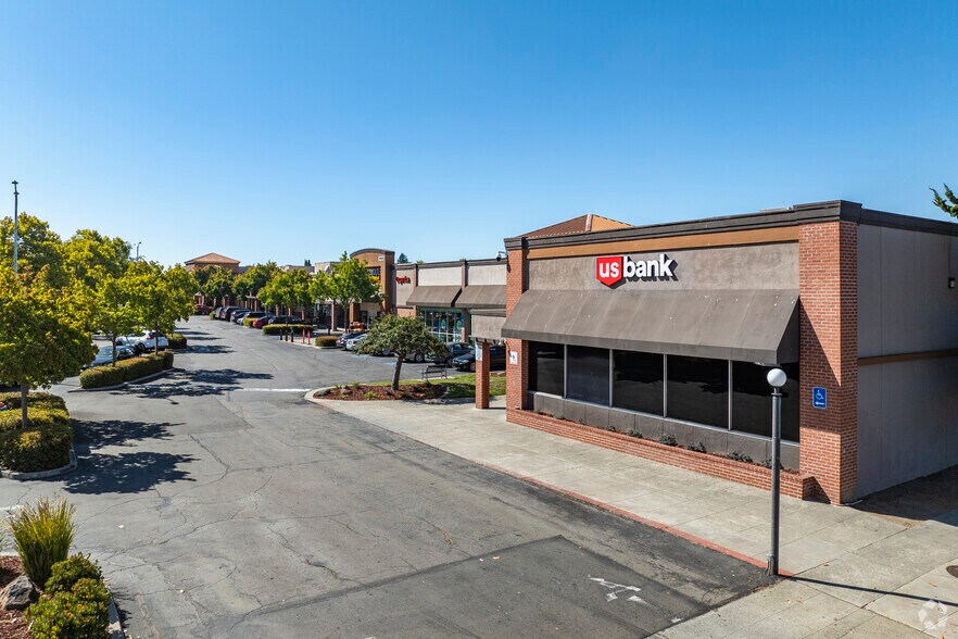 31123 Mission Blvd, Hayward, CA à louer - Photo du bâtiment - Image 3 de 14