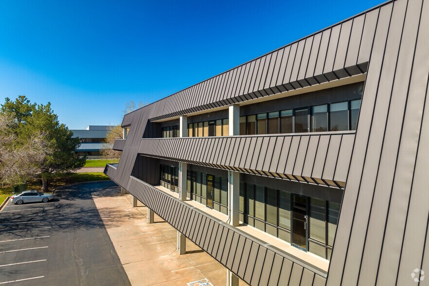 13275 E Fremont Pl, Englewood, CO à louer - Photo du bâtiment - Image 2 de 15