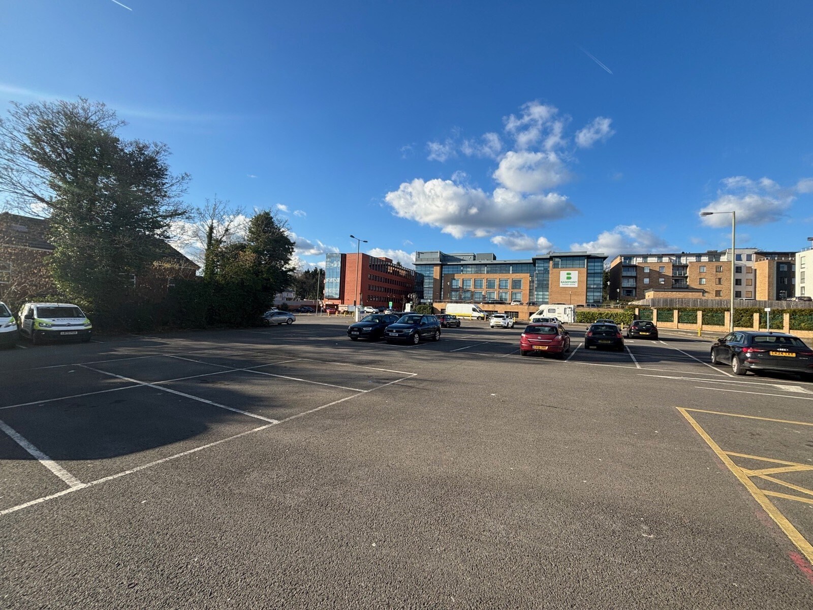 15 Sullivan Rd, Camberley à vendre Photo principale- Image 1 de 2