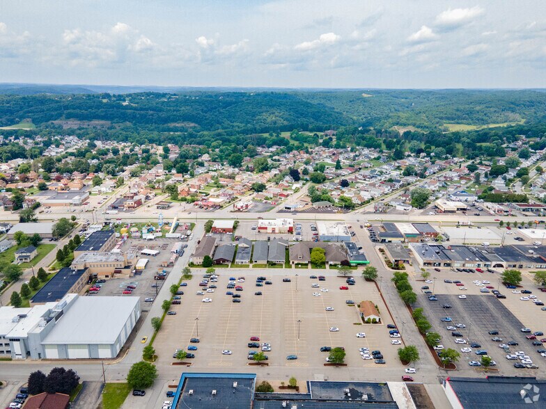 1629 Union Ave, Natrona Heights, PA à louer - Aérien - Image 2 de 31