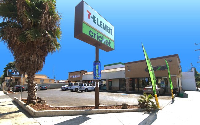 Plus de détails pour 600-602 E Imperial Hwy, Los Angeles, CA - Commerce de détail à vendre