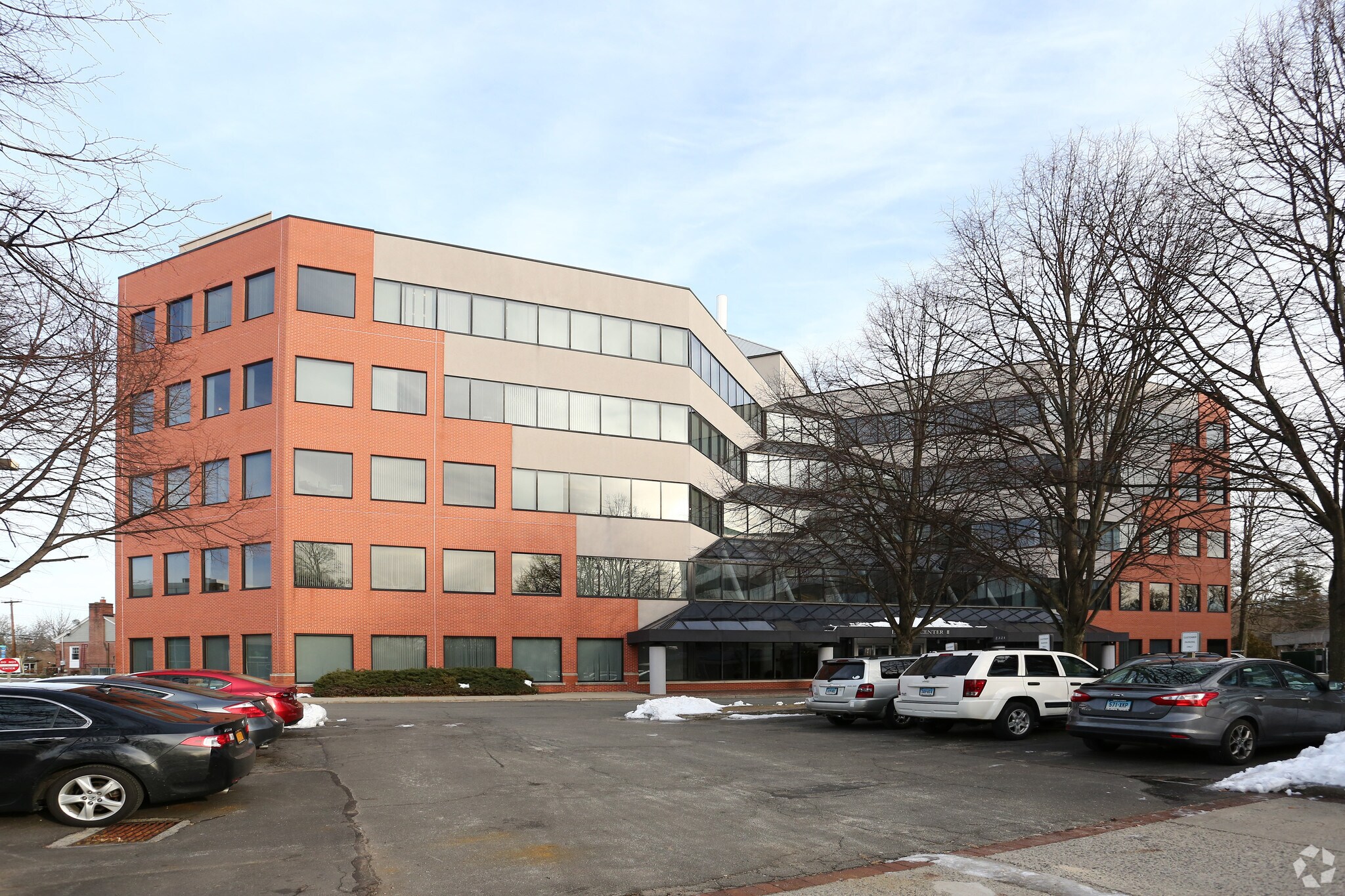 2321 Whitney Ave, Hamden, CT à louer Photo principale- Image 1 de 14