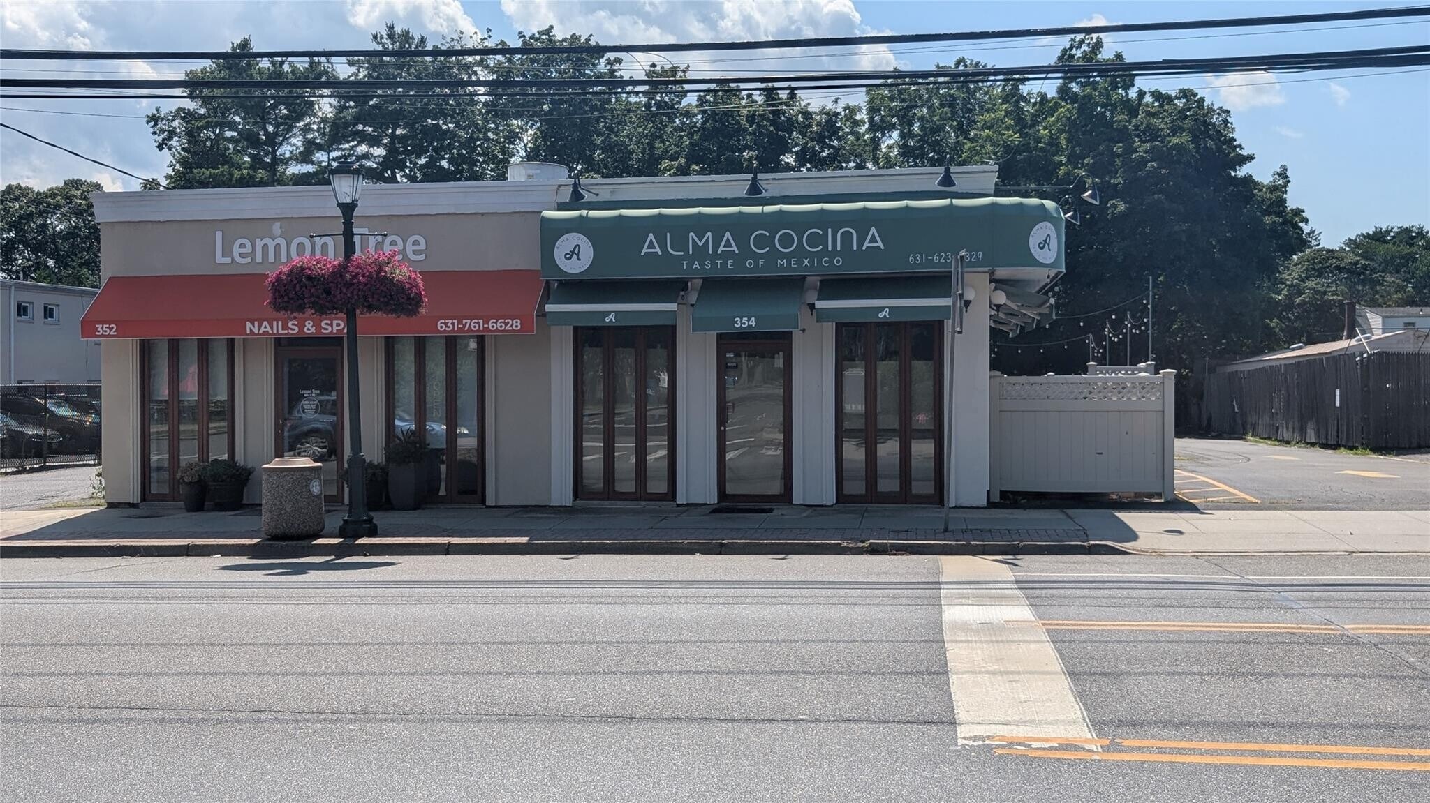 352-354 Larkfield rd, East Northport, NY for sale Primary Photo- Image 1 of 1