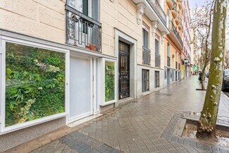 Plus de détails pour Multi-résidentiel à vendre