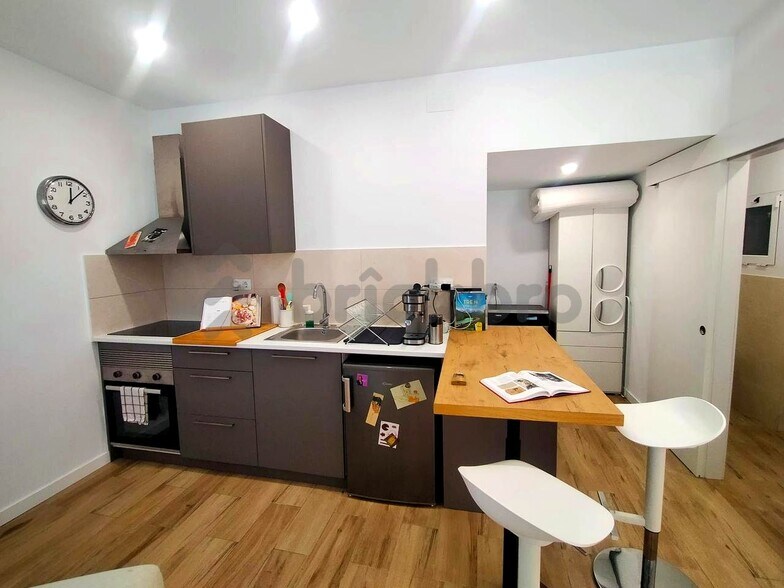 Multifamily in Barcelona, Barcelona for sale - Interior Photo - Image 3 of 4