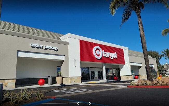 Plus de détails pour 19021-19121 Beach Blvd, Huntington Beach, CA - Commerce de détail à louer