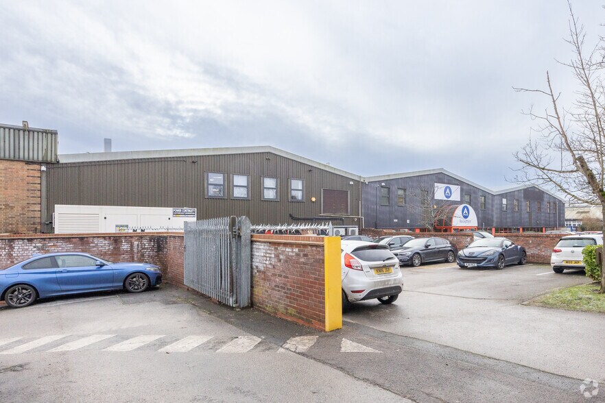 Torrington Ave, Coventry à vendre - Photo du bâtiment - Image 2 de 2