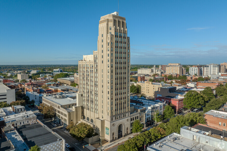 219 E Broad St, Richmond, VA for lease - Building Photo - Image 1 of 20