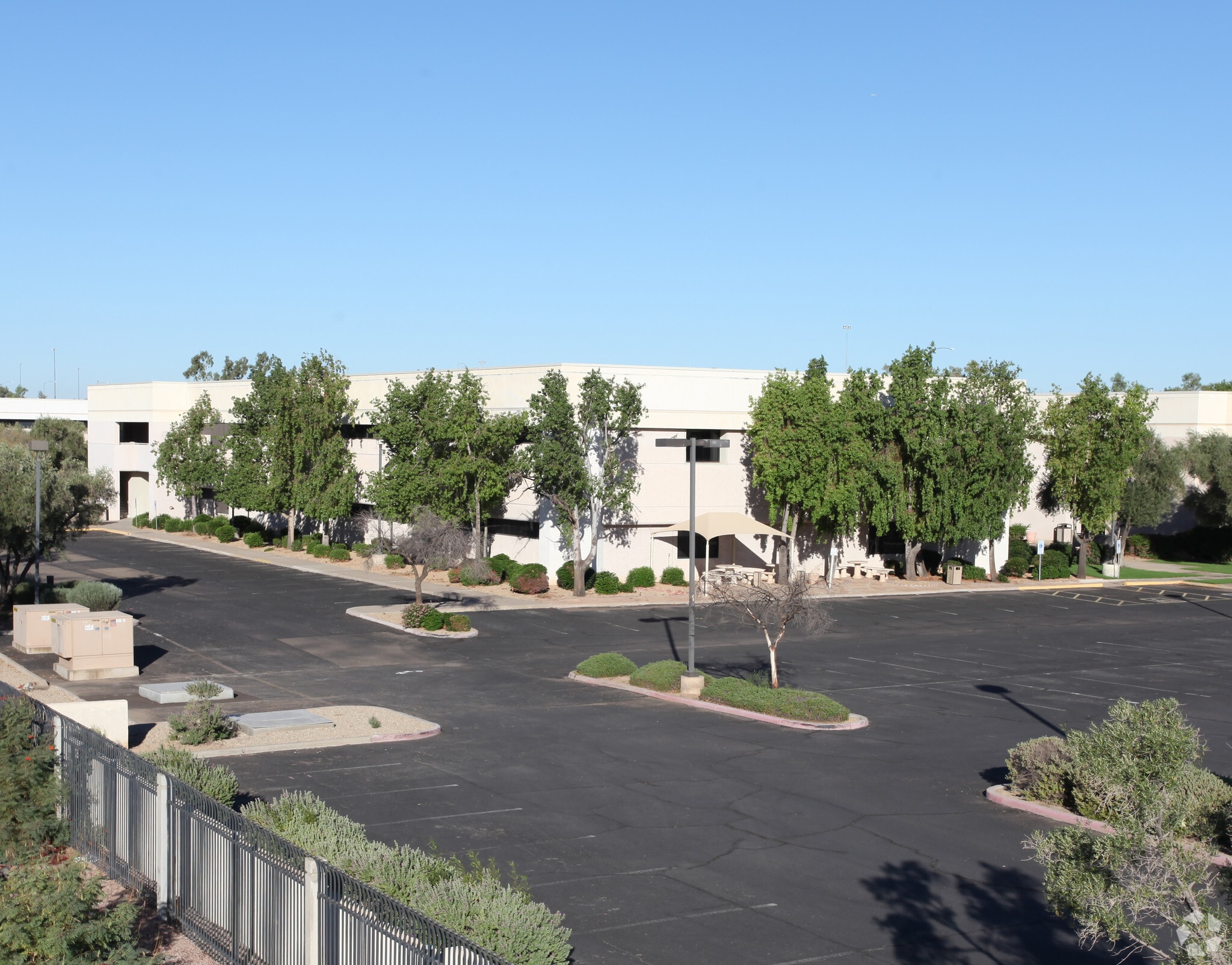 20002 N 19th Ave, Phoenix, AZ for lease Primary Photo- Image 1 of 4
