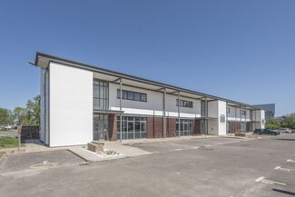 Plus de détails pour 127 Olympic Ave, Milton - Industriel à louer