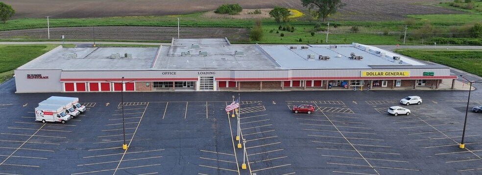 122 Indian Springs Dr, Sandwich, IL à louer - Photo du bâtiment - Image 3 de 14