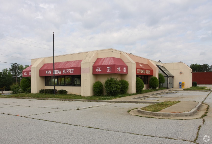 6198 Memorial Dr, Stone Mountain, GA for lease - Primary Photo - Image 1 of 10