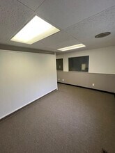 813 E Michigan Ave, Ypsilanti, MI à louer Photo intérieure- Image 2 de 2