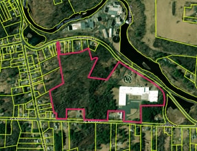 701 Greylock St, Lee, MA à louer Photo intérieure- Image 2 de 2