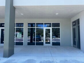 6101-6117 Miami Lakes Dr, Miami Lakes, FL for lease Interior Photo- Image 1 of 1