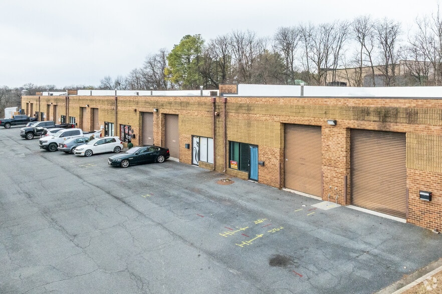 4 Nashua Ct, Essex, MD for lease - Building Photo - Image 2 of 6