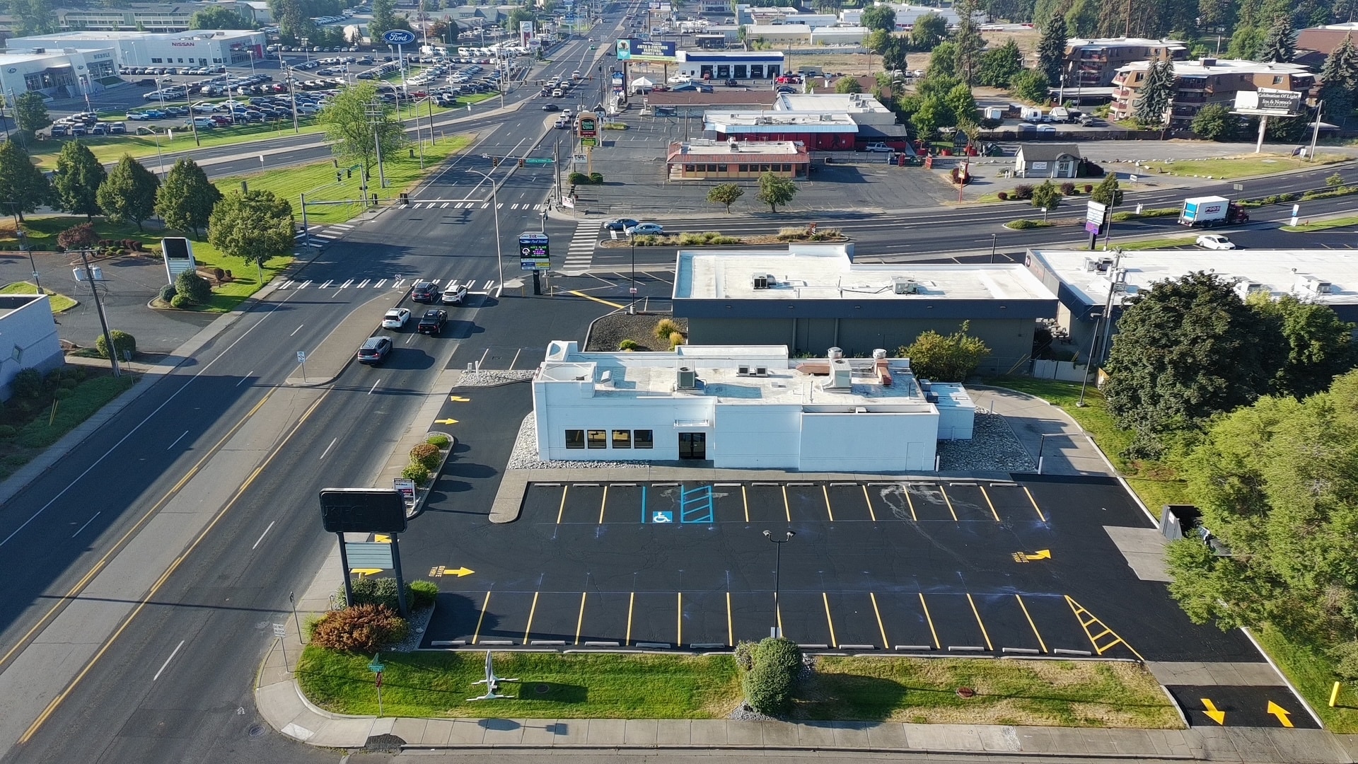 9229 N Division St, Spokane, WA for lease Interior Photo- Image 1 of 7
